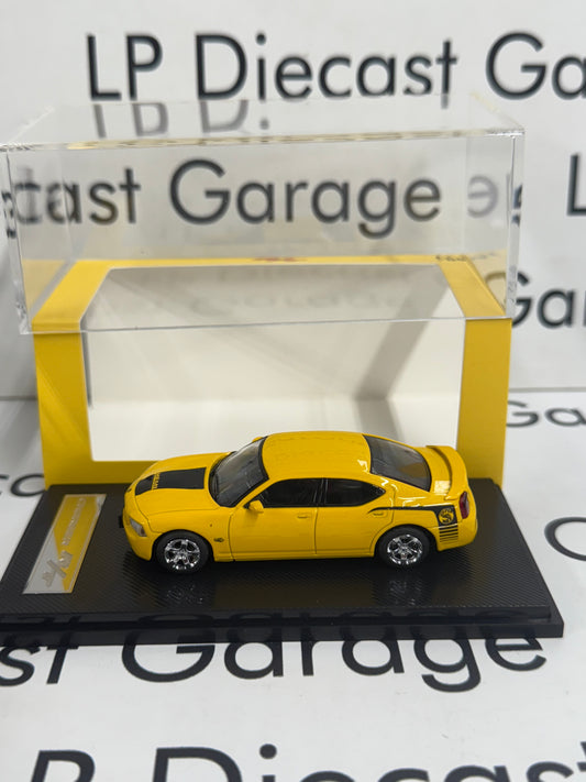 ROLLIN 2008 Dodge Charger R/T Super Bee Yellow 1:64 Diecast