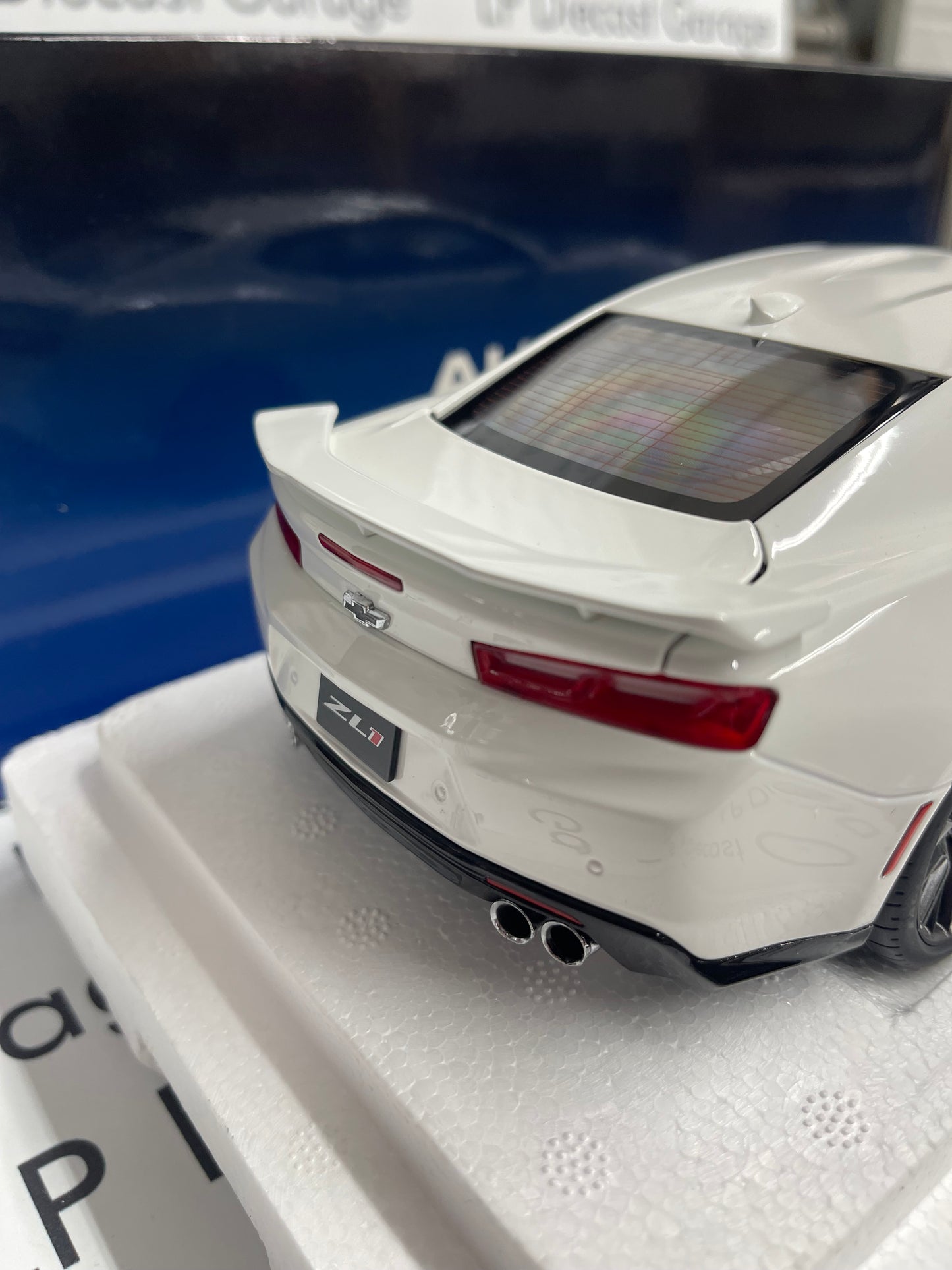AUTOart 2017 Chevrolet Camaro ZL1 Summit White 1:18 Diecast