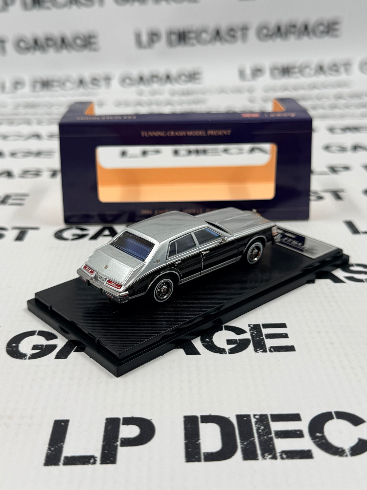 SUN STAR 1980 Cadillac Seville Sable Black - Sheffield Gray 1:64 Diecast Model