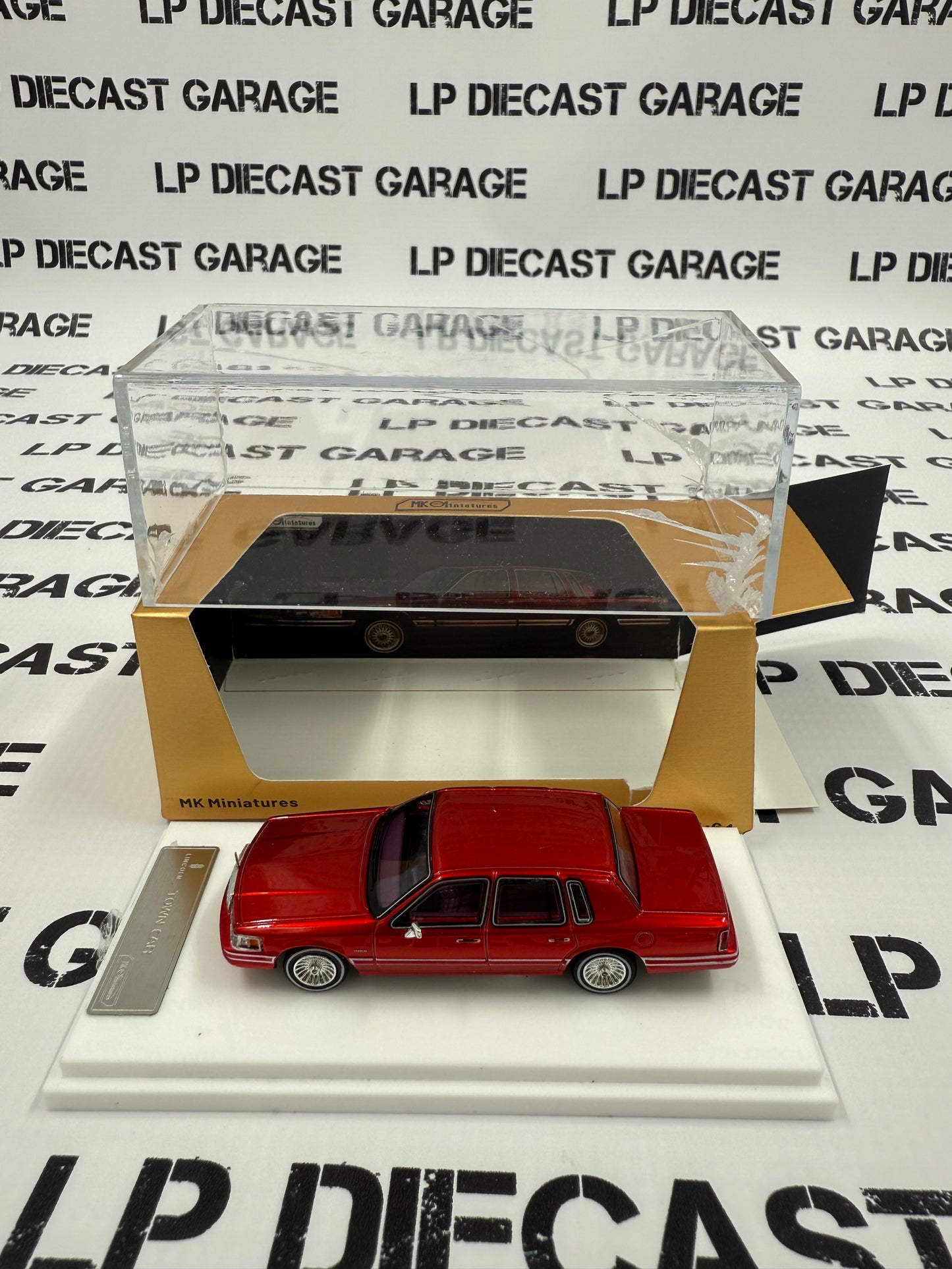 MK Miniatures 1992 Lincoln Town Car Luxury Red 1:64 Diecast AUCTION
