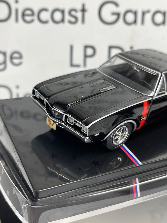 IXO Models 1970 Oldsmobile 442 W-30 Black 1:43 Diecast USA Model