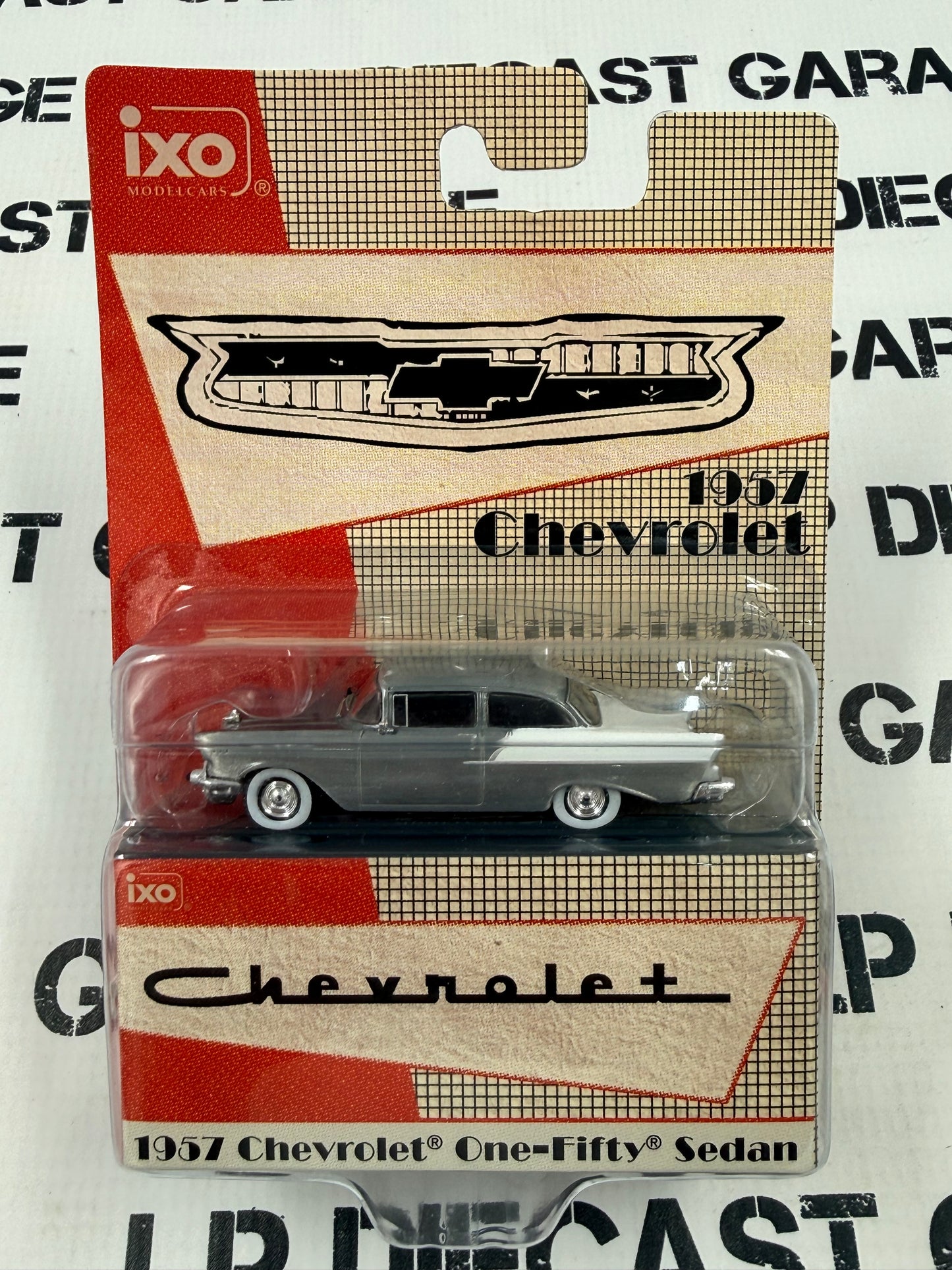 RAW CHASE IXO Models 1957 Chevrolet One Fifty Black White 1:64 Diecast