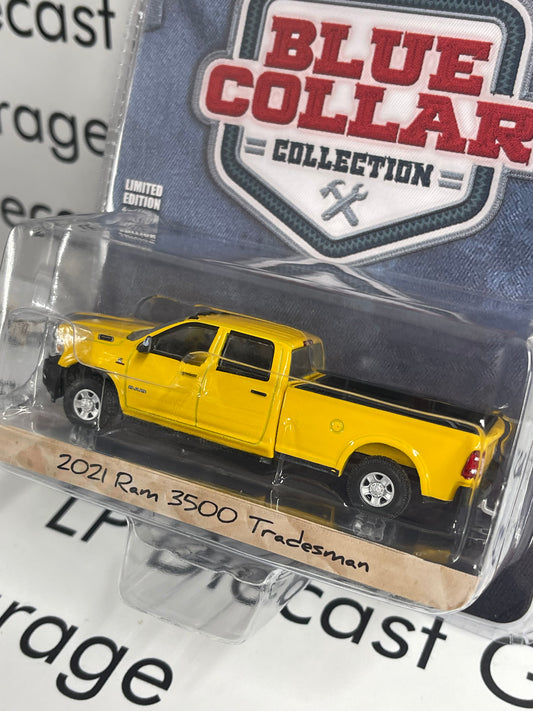 GREENLIGHT 2021 Ram 3500 Tradesman Yellow 1:64 Diecast Blue Collar