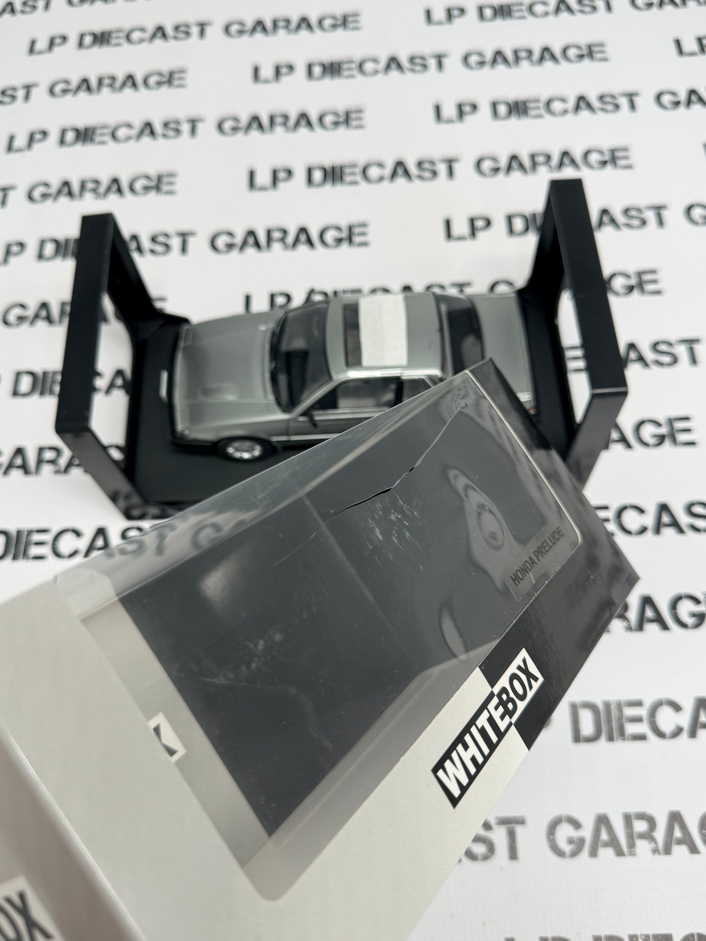 WHITEBOX 1985 Honda Prelude Silver 1:24 Diecast Model *BLEM*