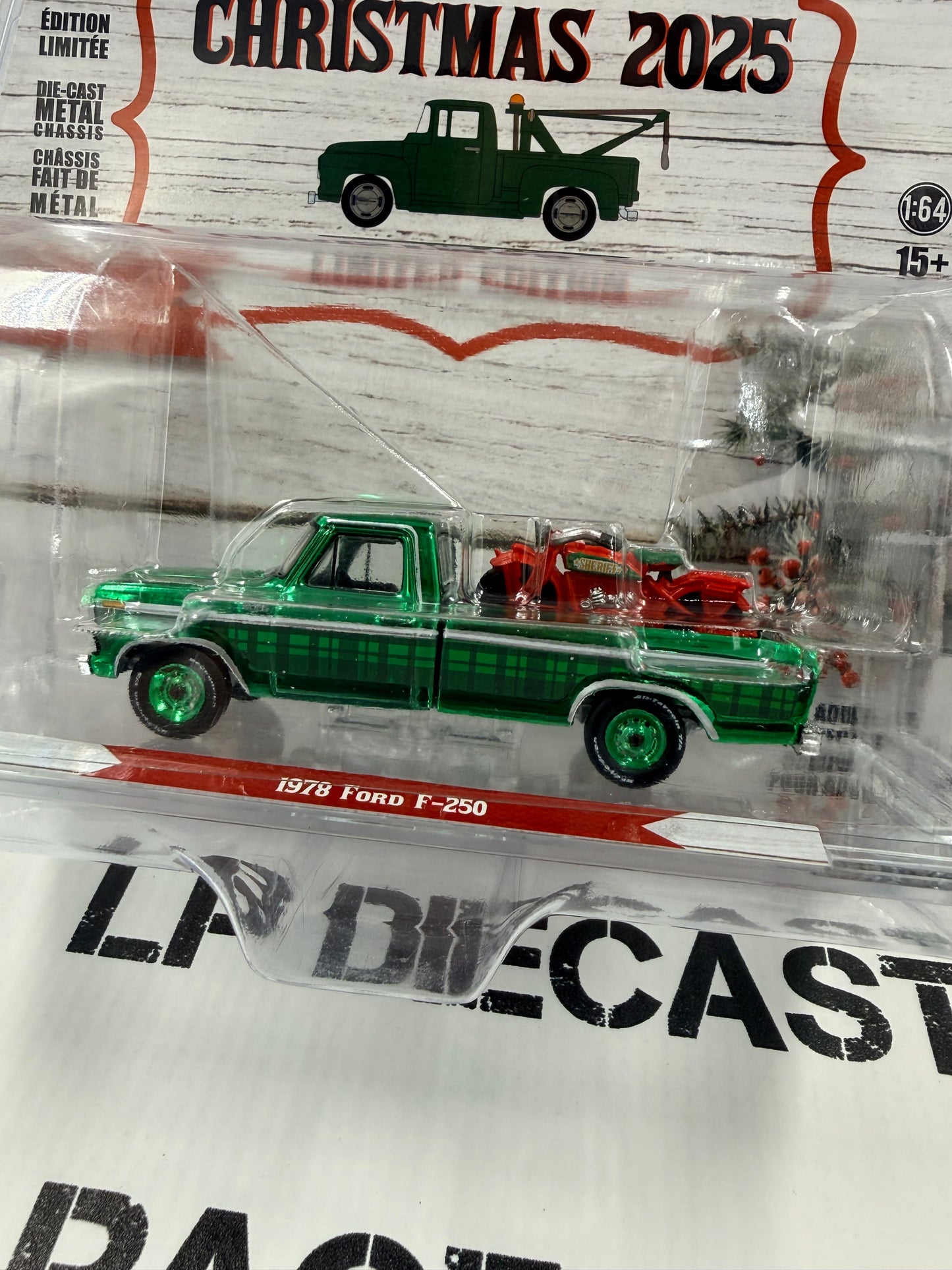 CHROME CHASE GREENLIGHT 1978 Ford F-250 w/ Motorcycle 1:64 Diecast Christmas 2025