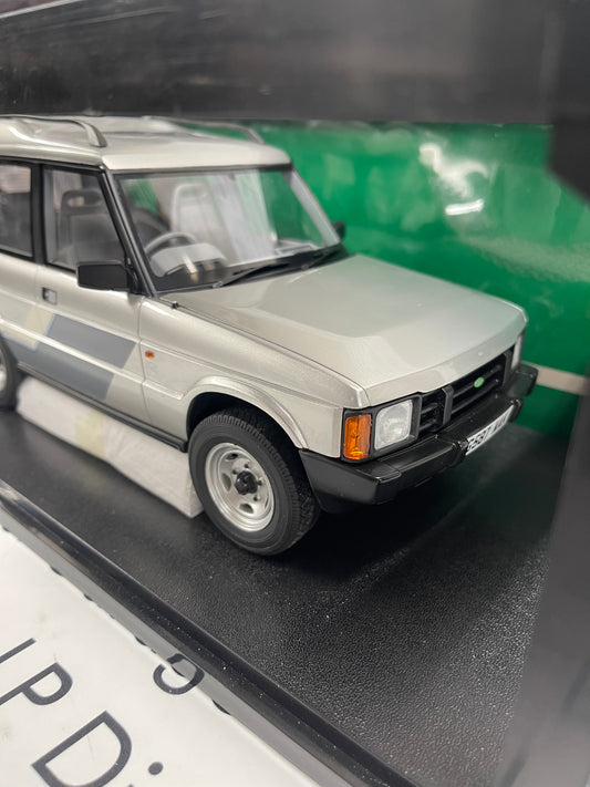 CULT Scale Models Land Rover Discovery MK1 Silver Metallic 1:18 Scale Resin Model
