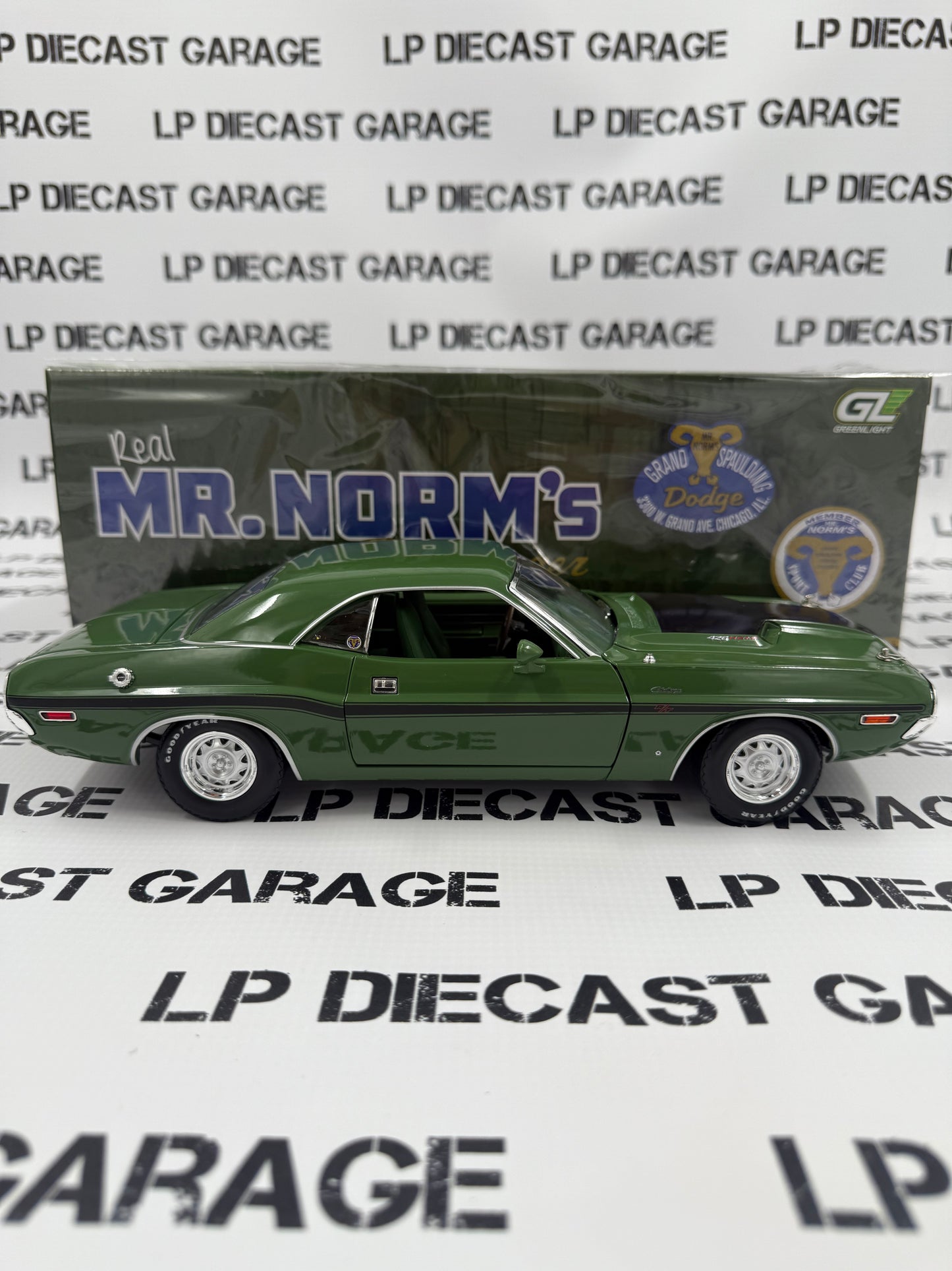 GREENLIGHT 1970 Dodge Challenger R/T F8 Green 1:18 Diecast Mr.Norm's