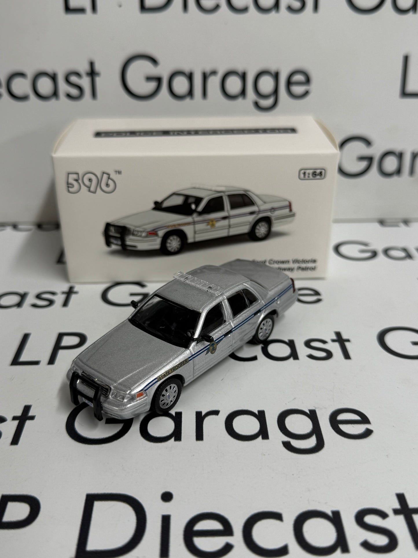 596 Model Ford Crown Victoria South Carolina Police 1:64 Diecast