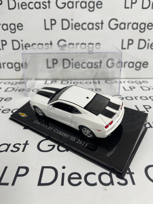 EDICOLA 2011 Chevrolet Camaro SS White w/ Black Stripes 1:43 Diecast
