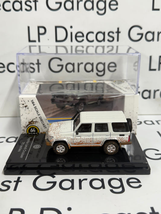 PARA64 2014 Toyota Land Cruiser LC76 Off Road Effect White 1:64 Diecast