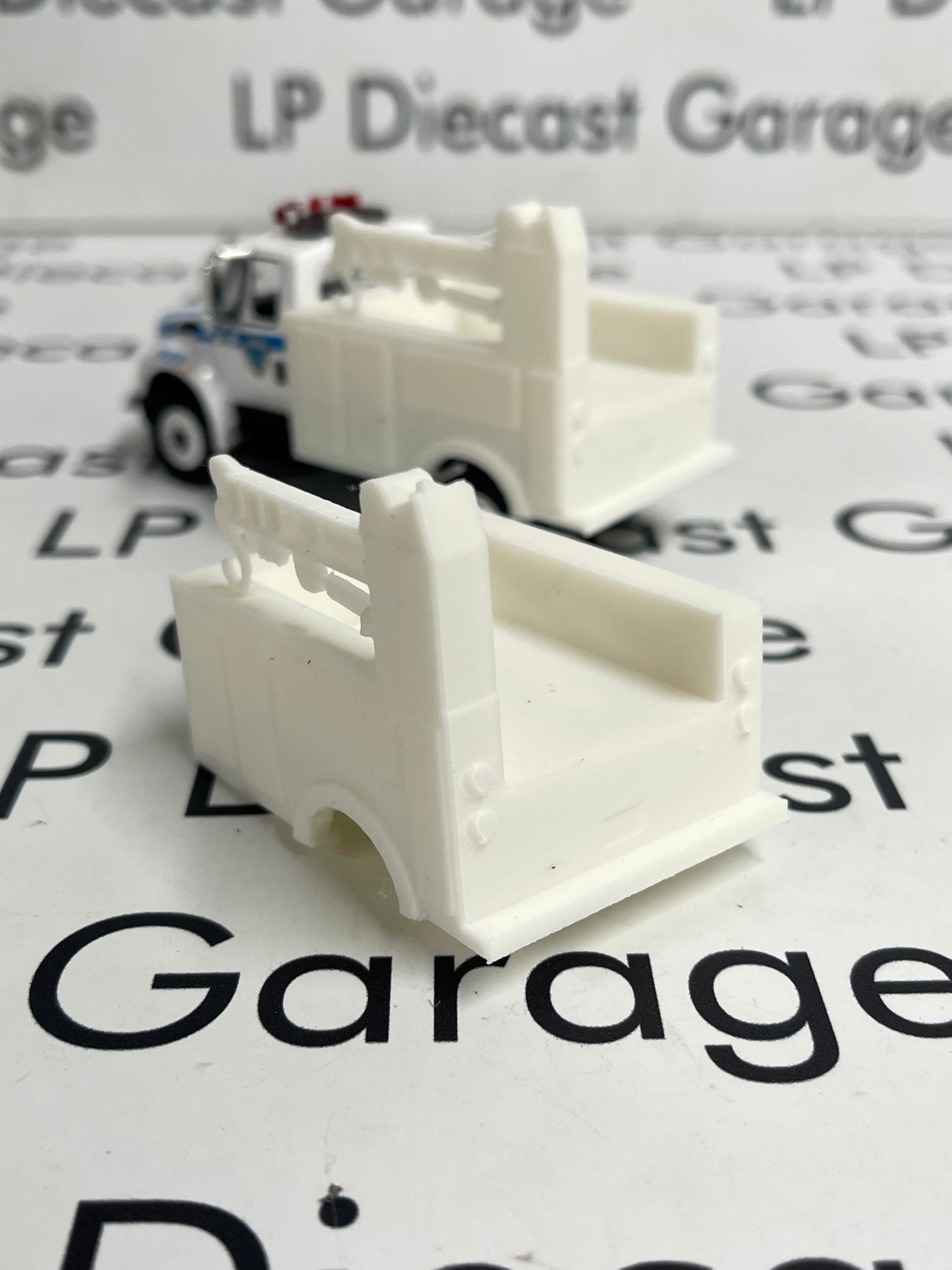 3D Printed Customs White Service Bed Fits Greenlight International Durastar 1:64 Diecast Trucks