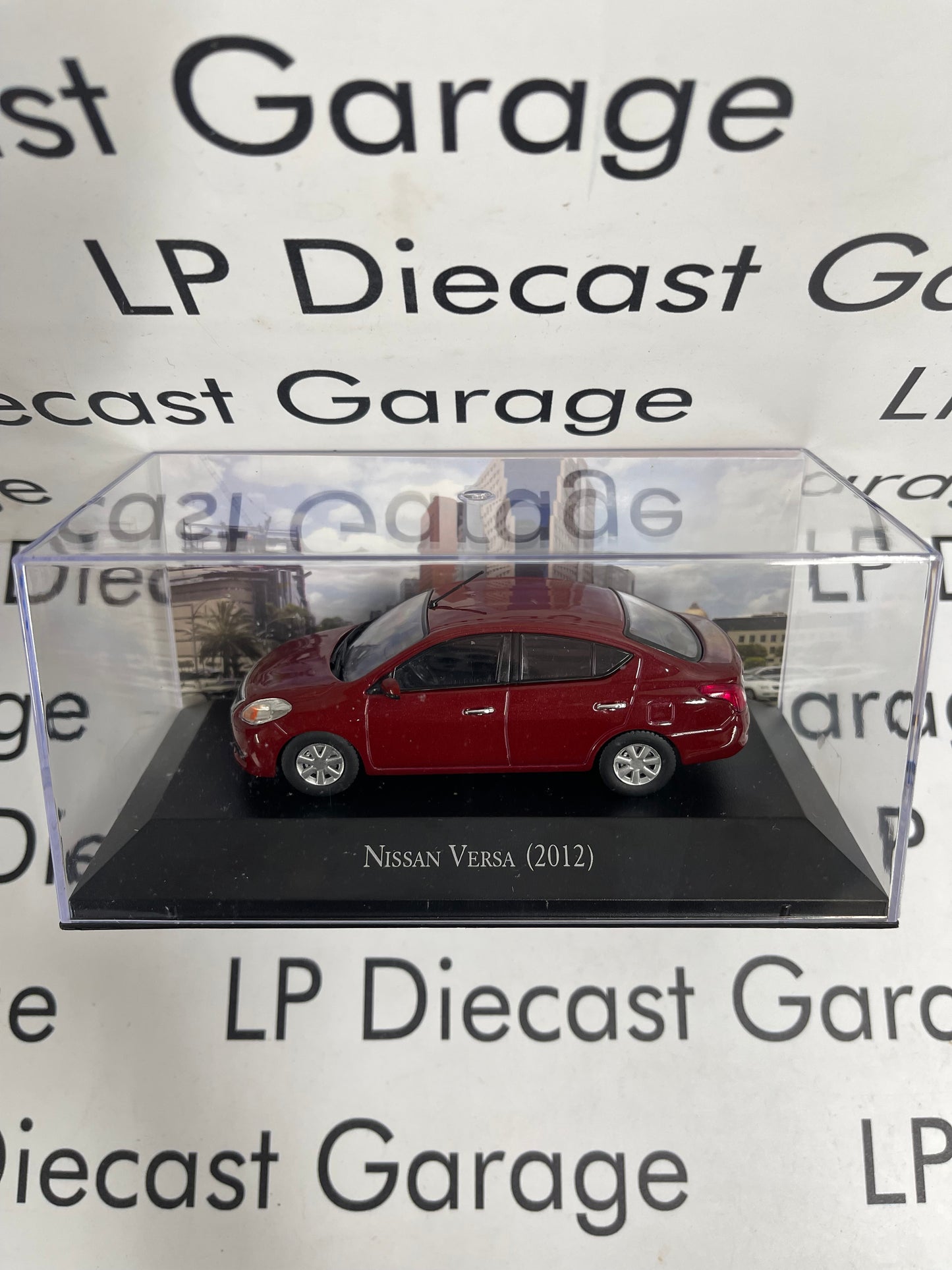EDICOLA 2012 Nissan Versa Red Sedan 1:43 Diecast Euro