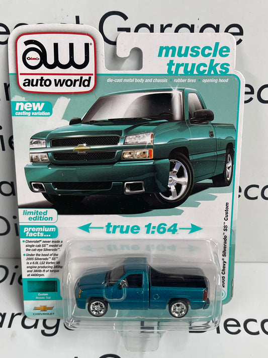 AUTO WORLD 2005 Chevy Silverado SS Teal 1:64 Diecast Muscle Trucks