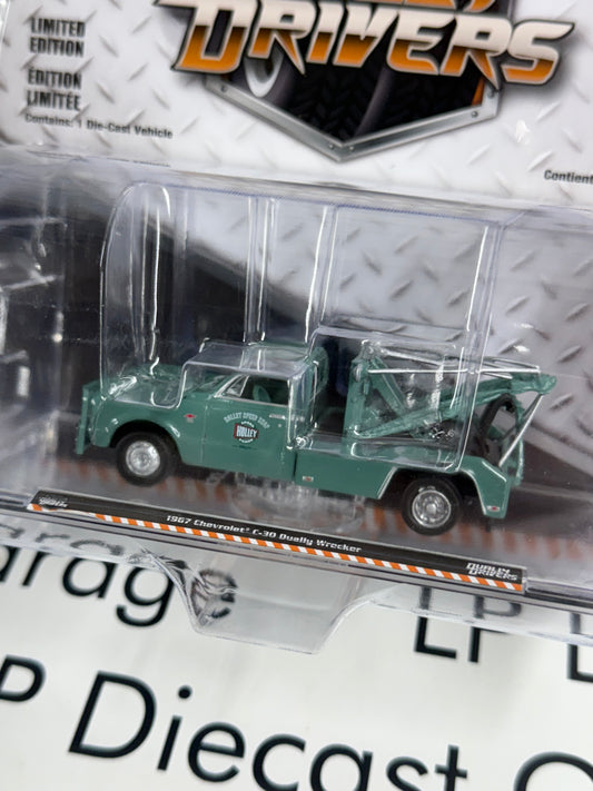 GREENLIGHT 1967 Chevrolet C-30 Wrecker Holley Speed Shop 1:64 Diecast Dually Drivers