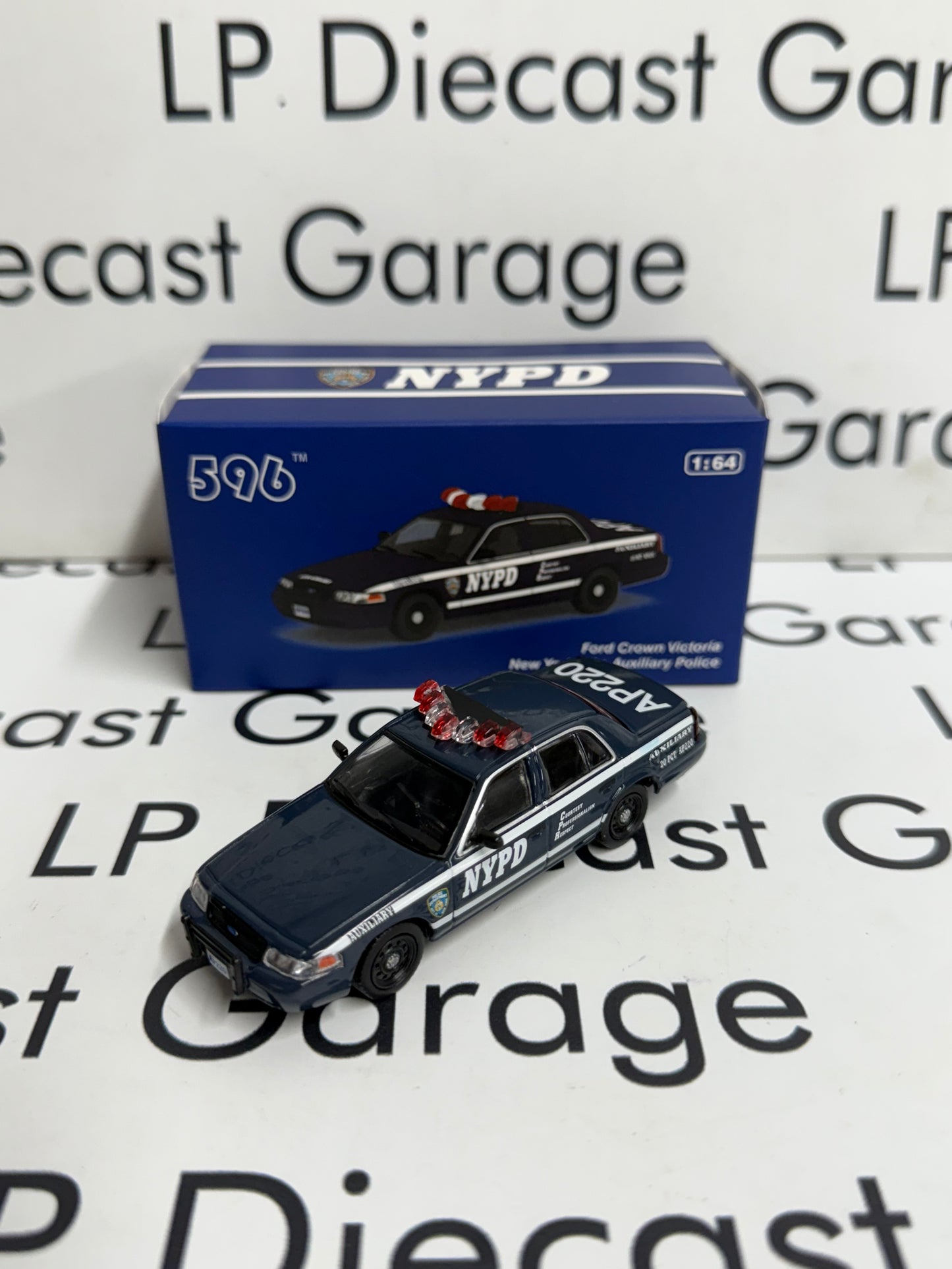 596 Model Ford Crown Victoria NYPD Auxiliary Police 1:64 Diecast