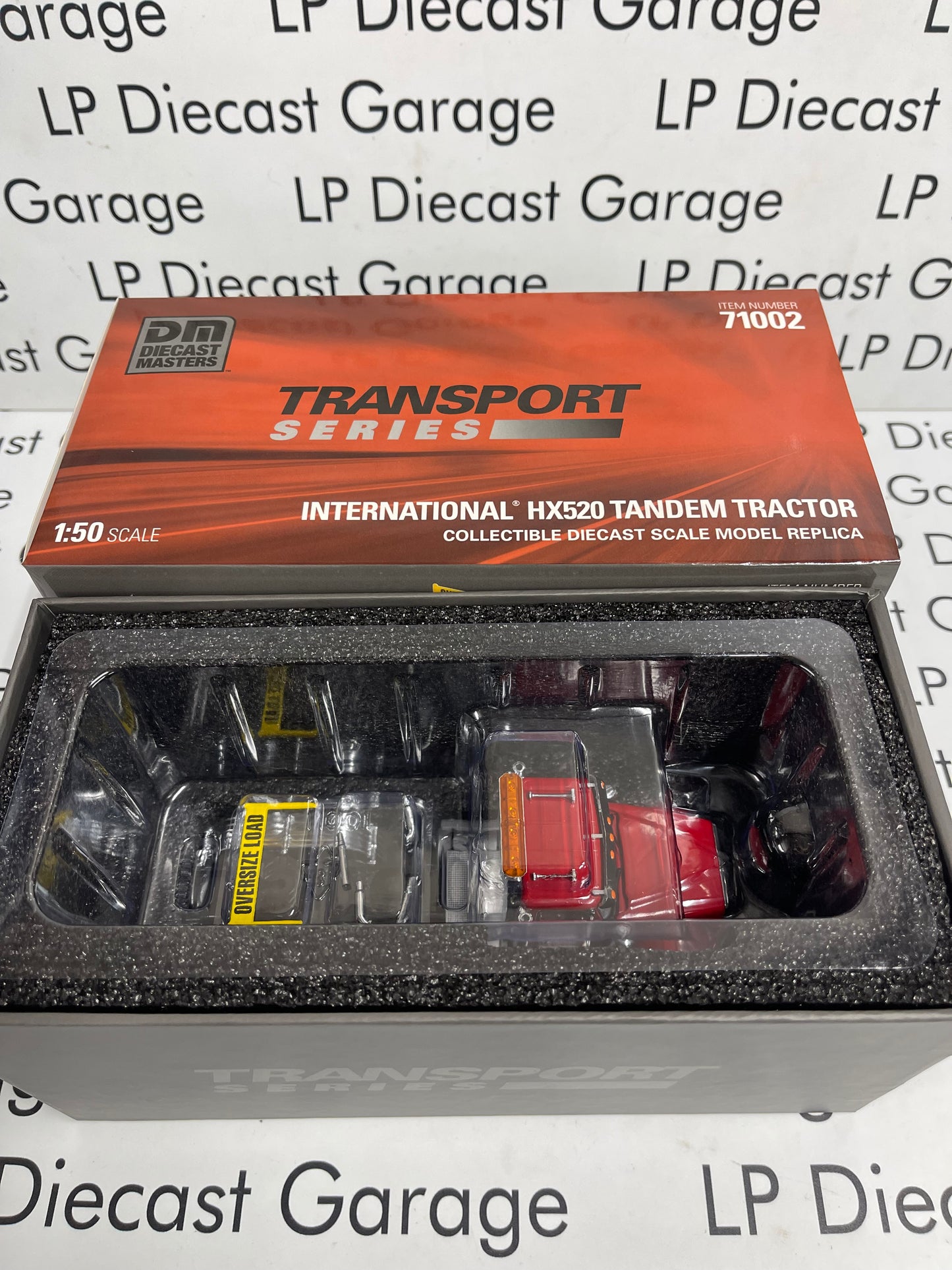 DIECAST MASTERS International HX520 Tandem Tractor Red Semi 1:50 Diecast
