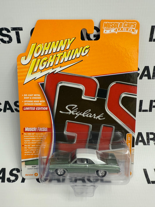 JOHNNY LIGHTNING 1966 Buick Skylark GS Green 1:64 Diecast Muscle Cars USA