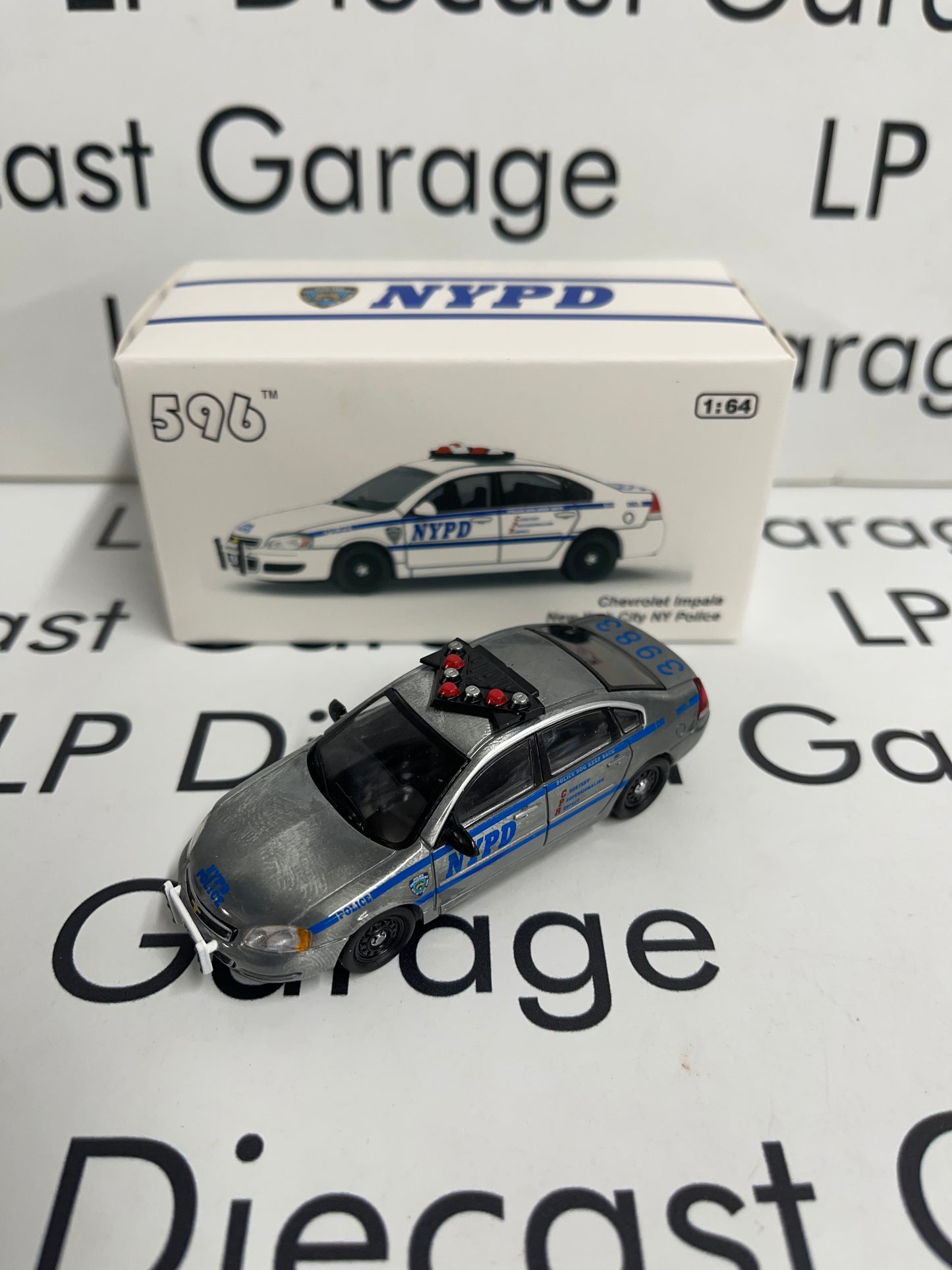 RAW CHASE 596 Model Chevrolet Impala Responder NYPD Police 1:64 Diecast