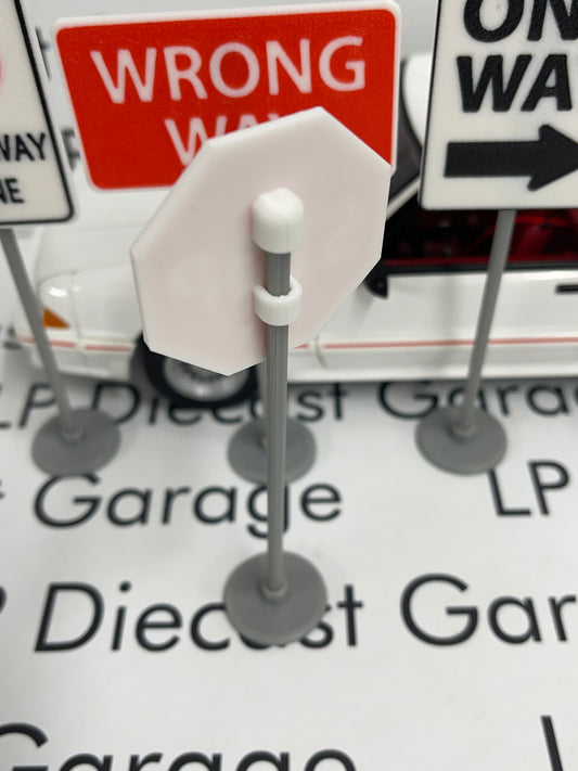 3D Printed Customs Set of 6 Road Signs for 1:18 Scale Diecast