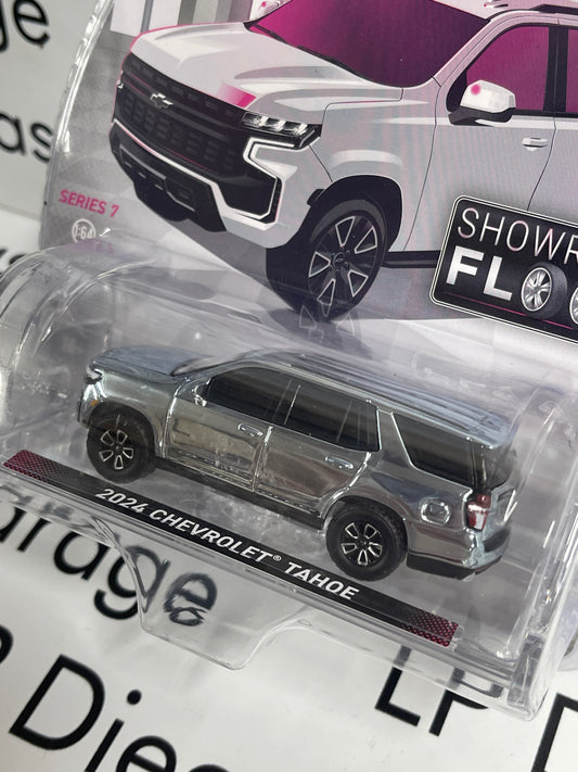 CHROME CHASE GREENLIGHT 2024 Chevrolet Tahoe White Showroom 1:64 Diecast