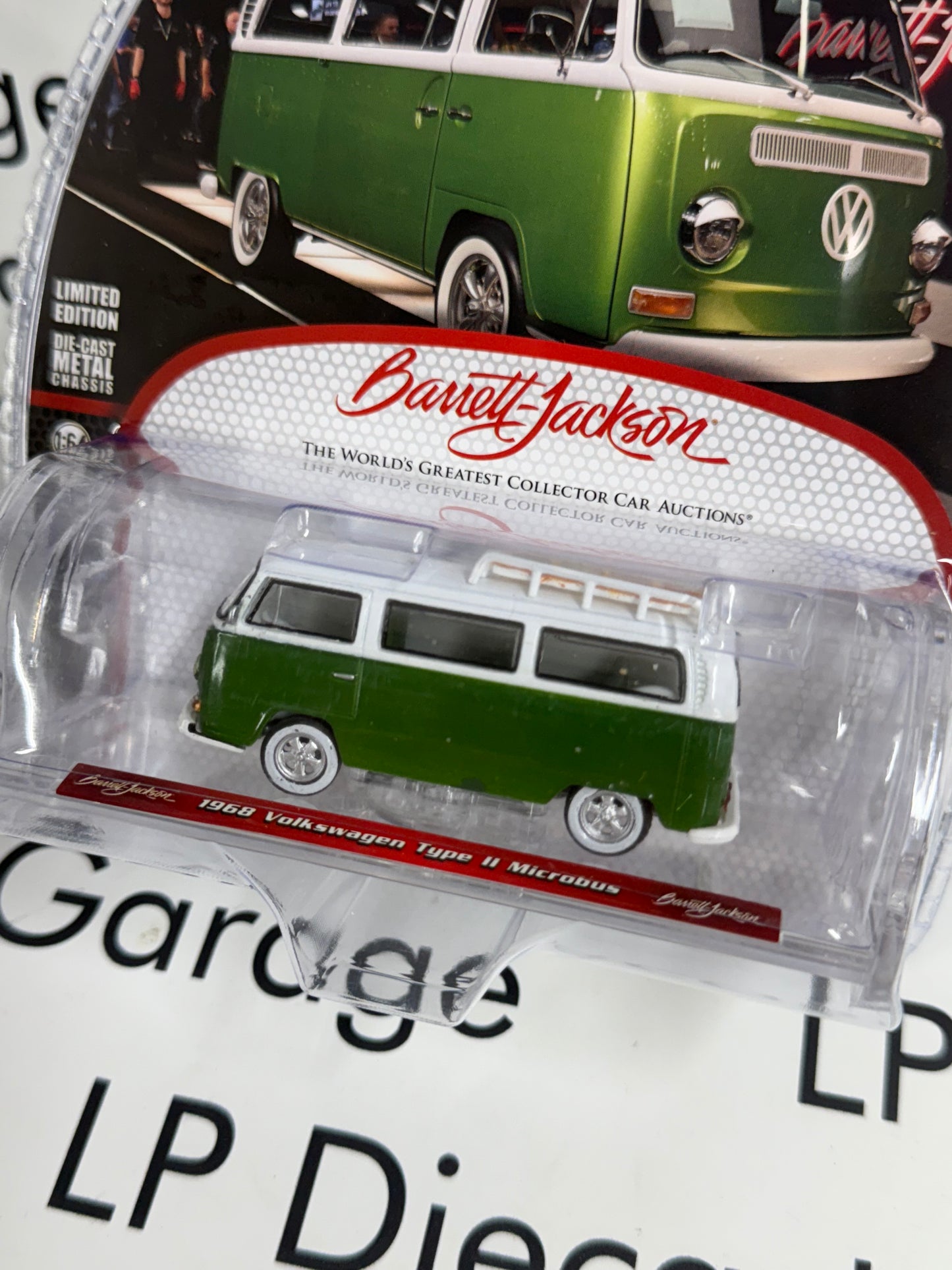 GREENLIGHT 1968 Volkswagen Type II Microbus Green 1:64 Diecast Barrett Jackson