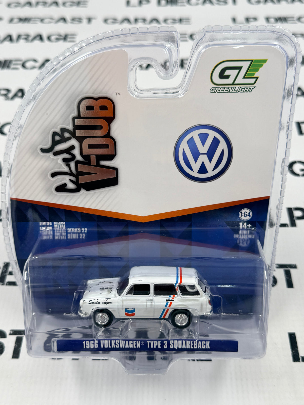 GREENLIGHT 1966 Volkswagen Type 3 Squareback Chevron 1:64 Diecast Club V-Dub