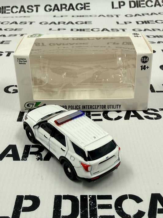 GREENLIGHT 2022 Ford Explorer Police Interceptor White w/ Lightbar 1:64 Diecast Hobby Exclusive