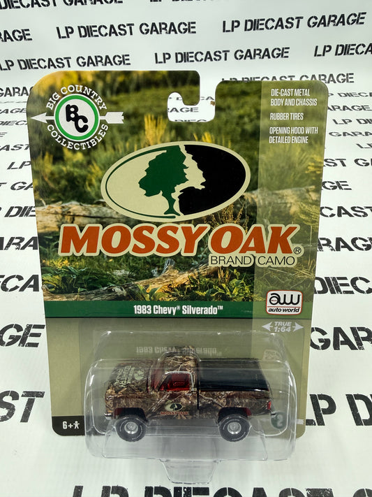 ULTRA RED CHASE AUTO WORLD 1983 Chevy Silverado Mossy Oak Camo 1:64 Diecast Big Country