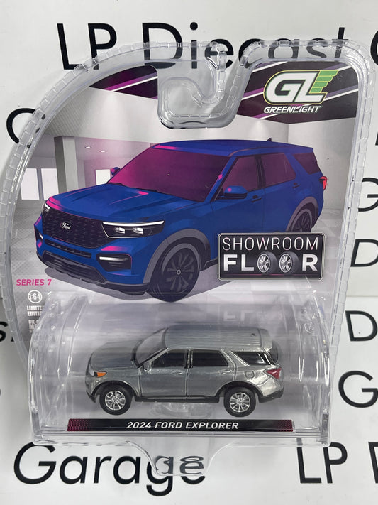 RAW CHASE GREENLIGHT 2024 Ford Explorer Showroom 1:64 Diecast