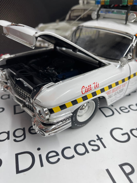 HOT WHEELS Ghostbusters II Ecto 1 Cadillac Ambulance 1:18 Diecast Elite