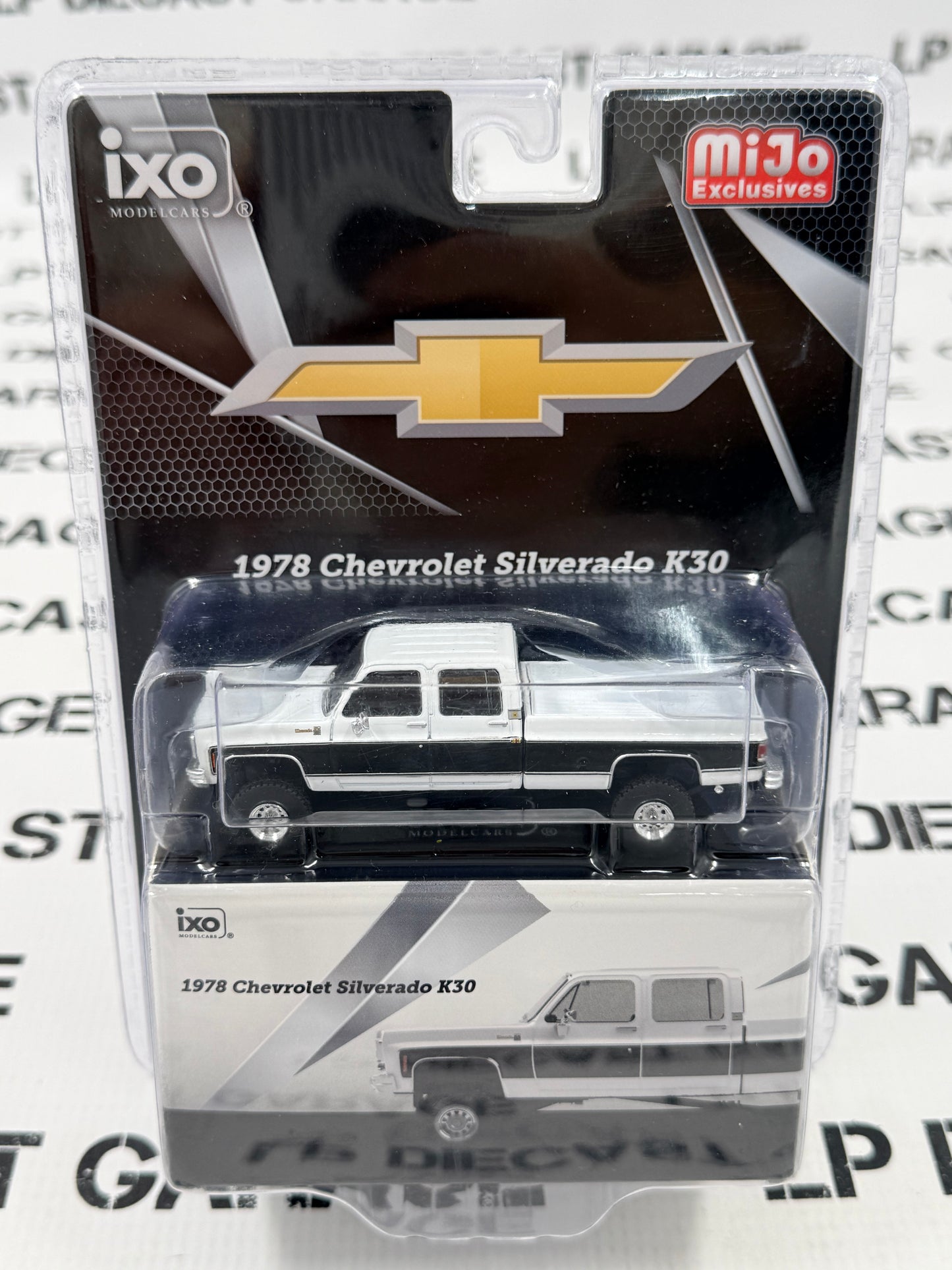 IXO Models 1978 Chevrolet Silverado K30 White & Black 1:64 Diecast MiJo