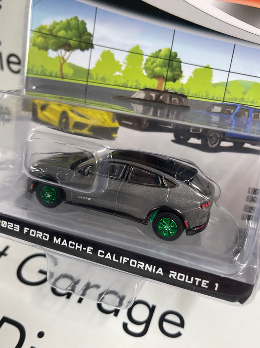CHASE GREENLIGHT 2023 Ford Mustang Mach E Gray Metallic 1:64 Diecast Showroom