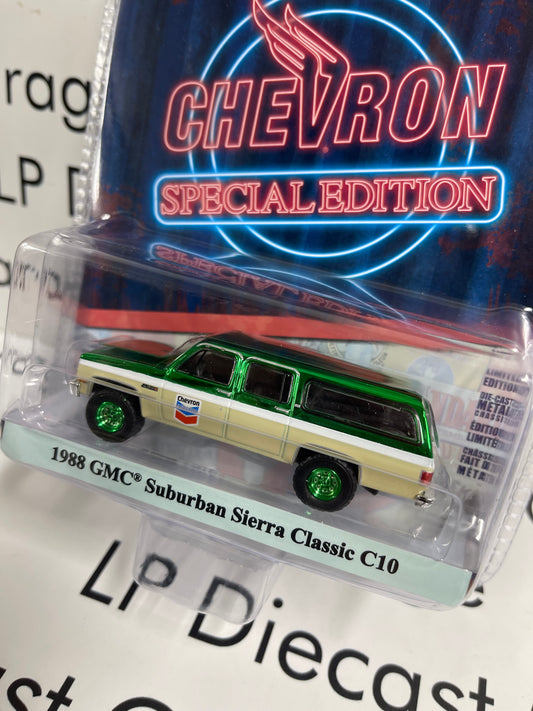 CHROME CHASE GREENLIGHT 1988 GMC Suburban C10 Chevron 1:64 Diecast Special Edition