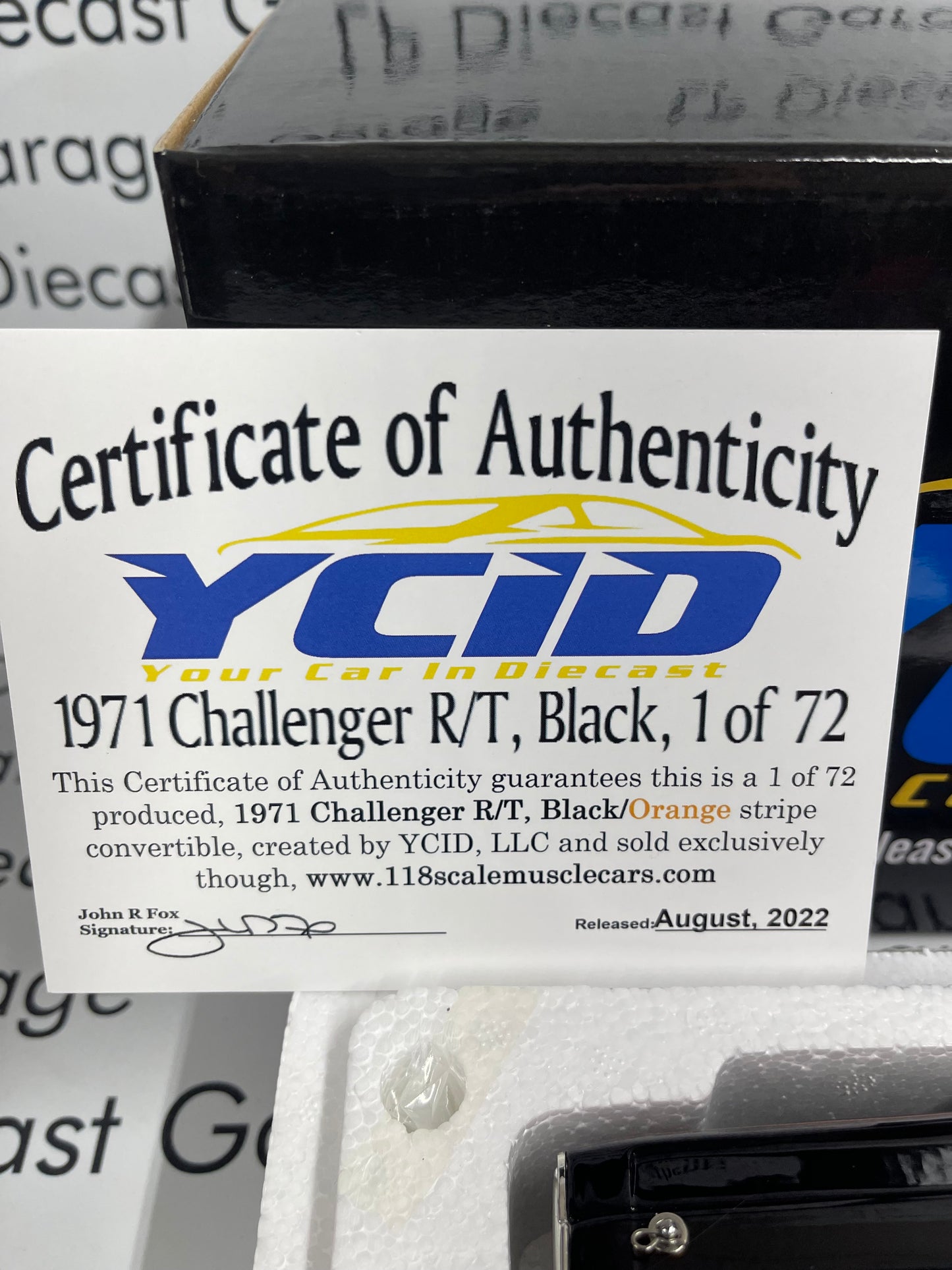 ACME YCID 1971 Dodge Challenger R/T Black w/ Orange Stripe Convertible 1:18 Diecast A1806020BY