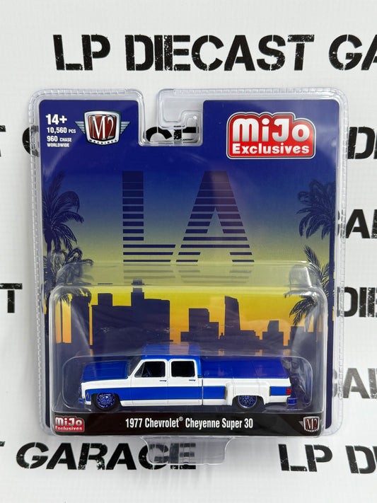 CHASE M2 1977 Chevrolet Cheyenne Super 30 LA White/Blue 1:64 Diecast Mijo