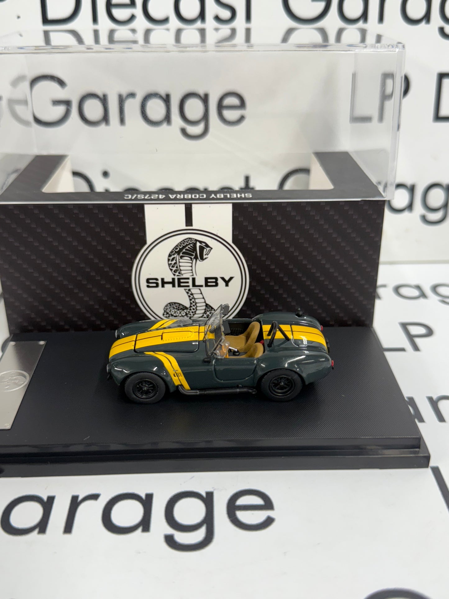 FINE WORKS 64 Shelby Cobra 427 S/C Dark Gray w/ Yellow Stripes 1:64 Diecast
