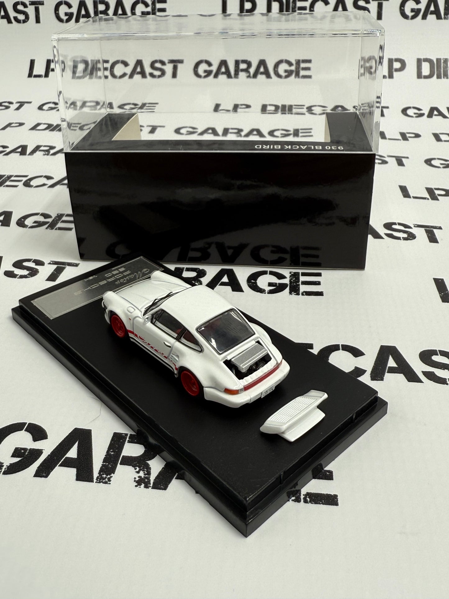 MASTER Porsche 930 Black Bird Carrera White Red 1:64 Diecast