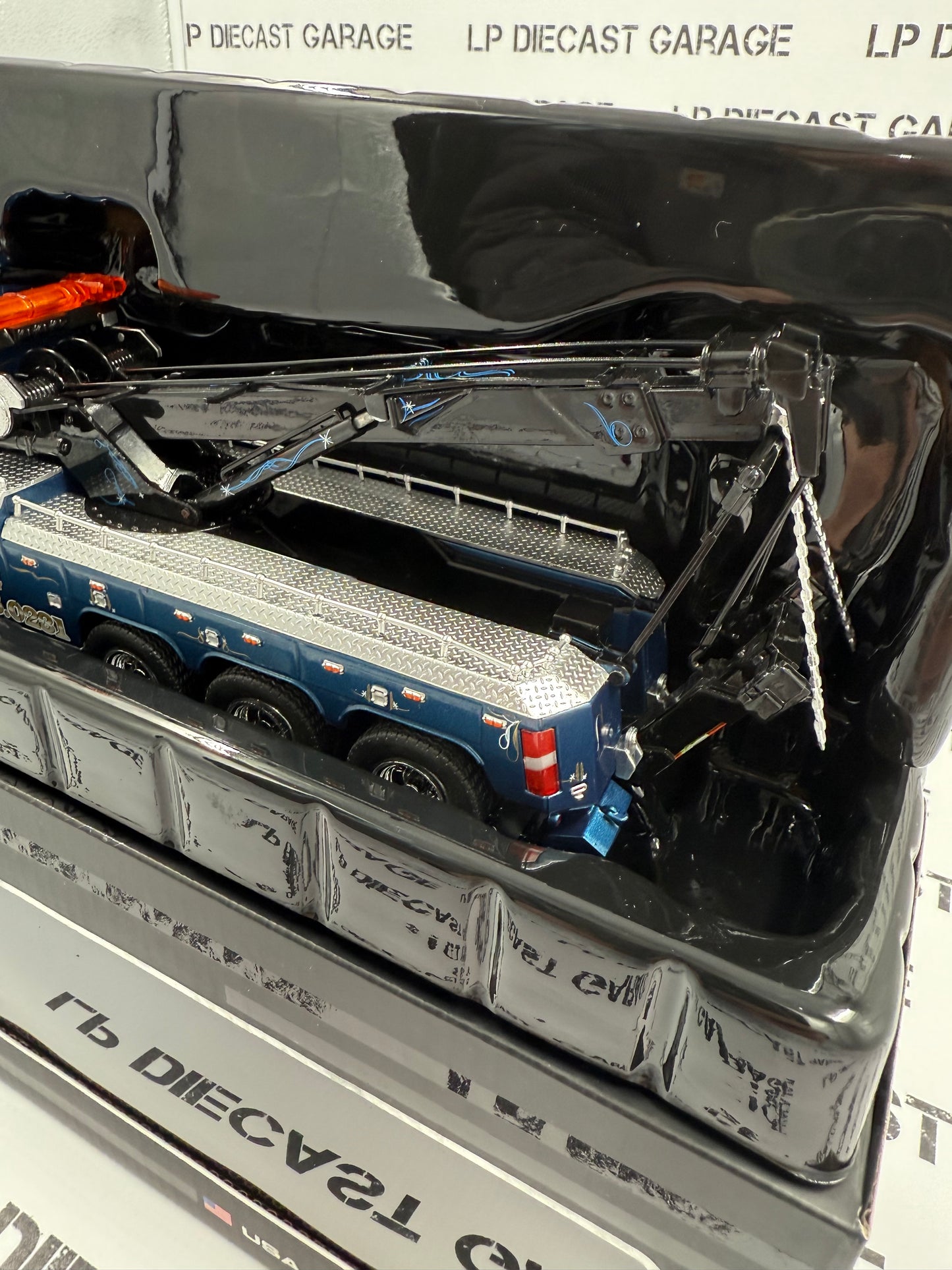 IXO Models 1980 Peterbilt 359 Wrecker XXL Towing Recovery 1:43 Diecast