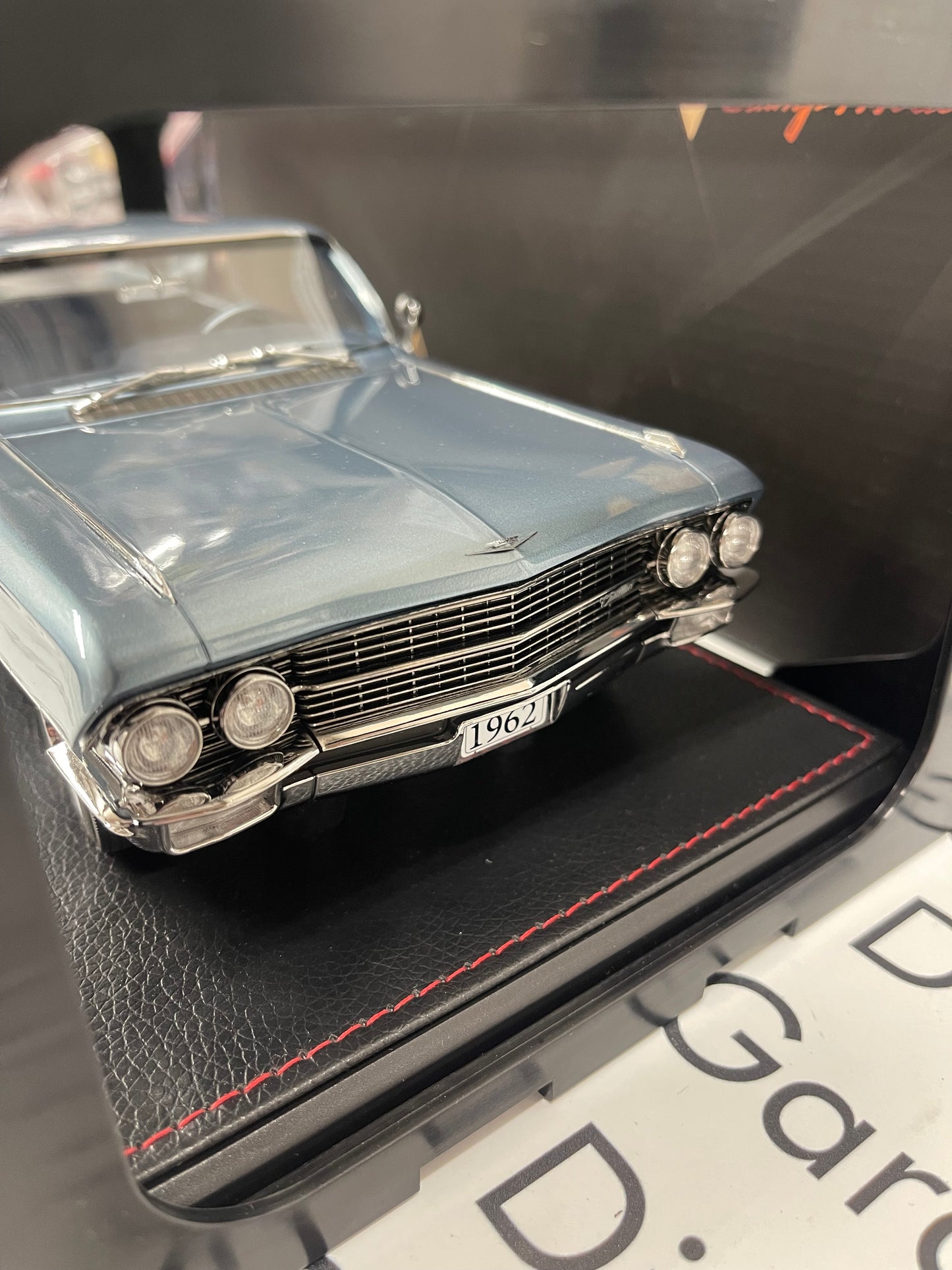 STAMP MODELS 1962 Cadillac Sedan Deville Newport Blue Metallic 1:18 Scale Resin Model