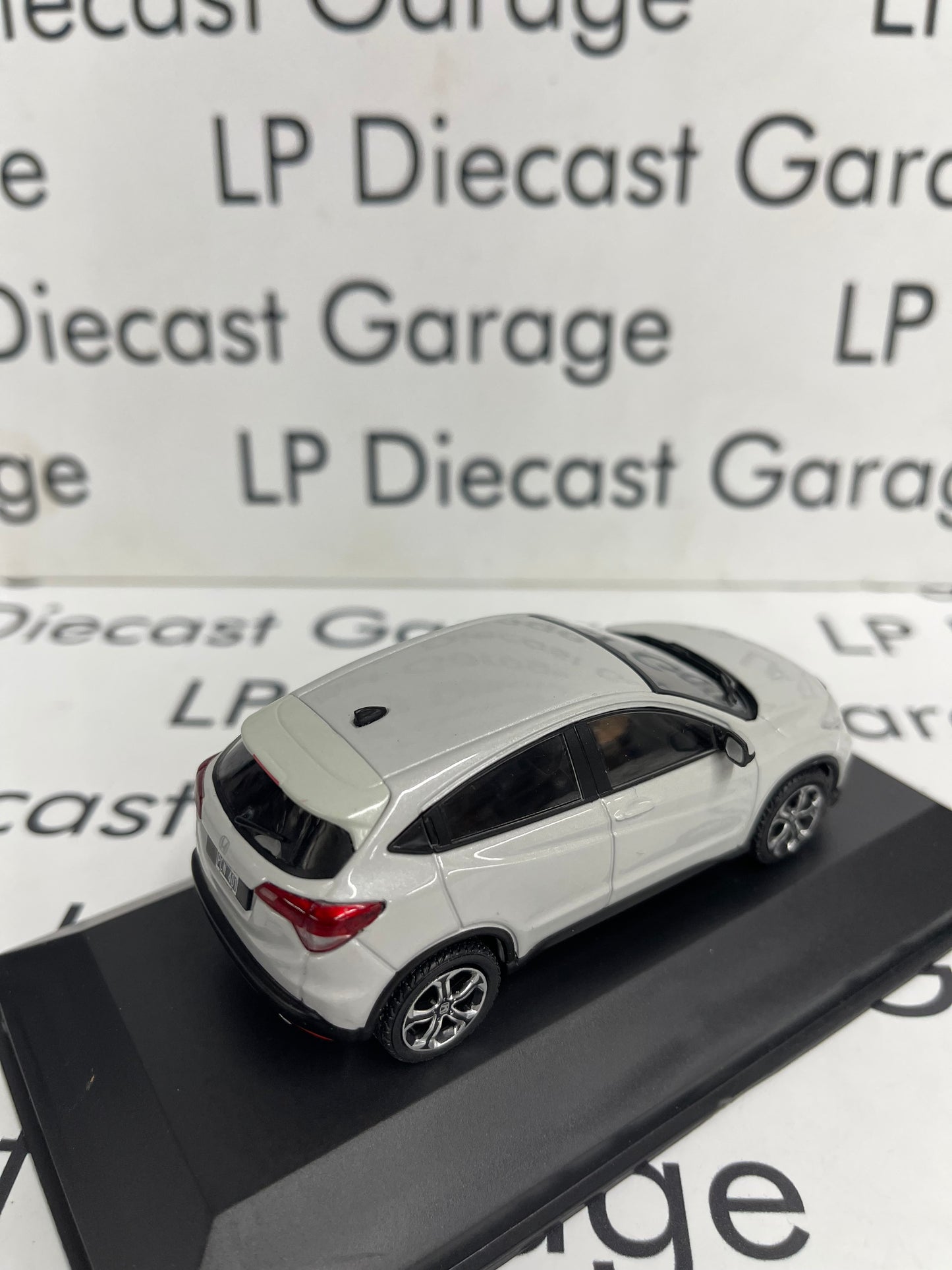 EDICOLA 2015 Honda HR-V White Pearl SUV 1:43 Diecast