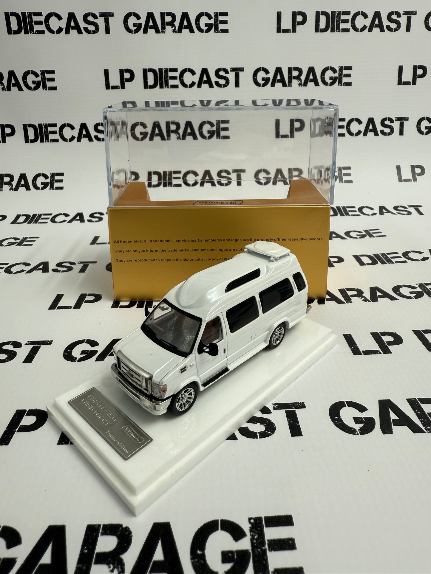 MK Miniatures Ford E-350 Land Yacht White Motorhome Van 1:64 Diecast