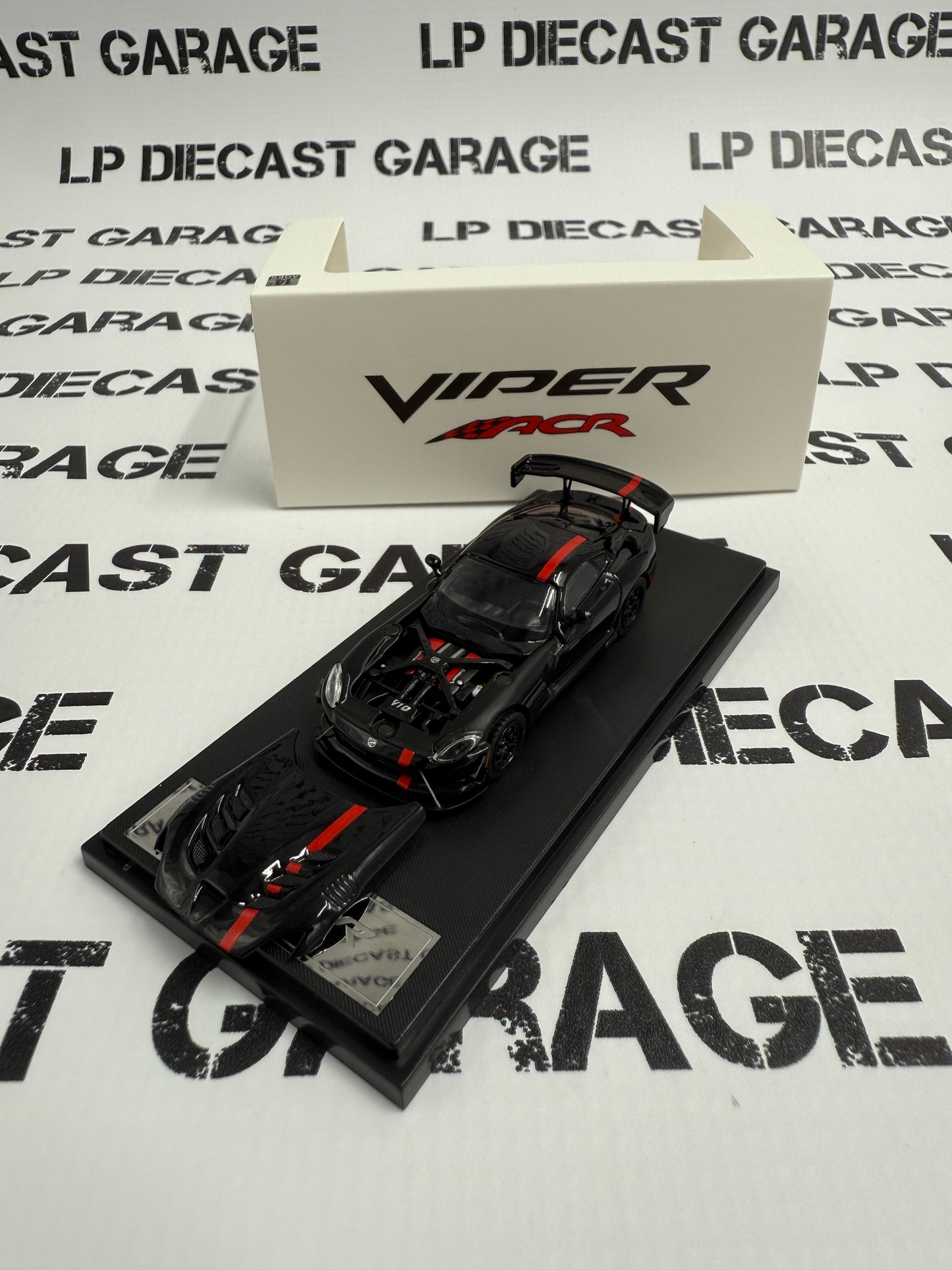 HONE MODEL 64 2017 Dodge Viper ACR Black 1:64 Diecast