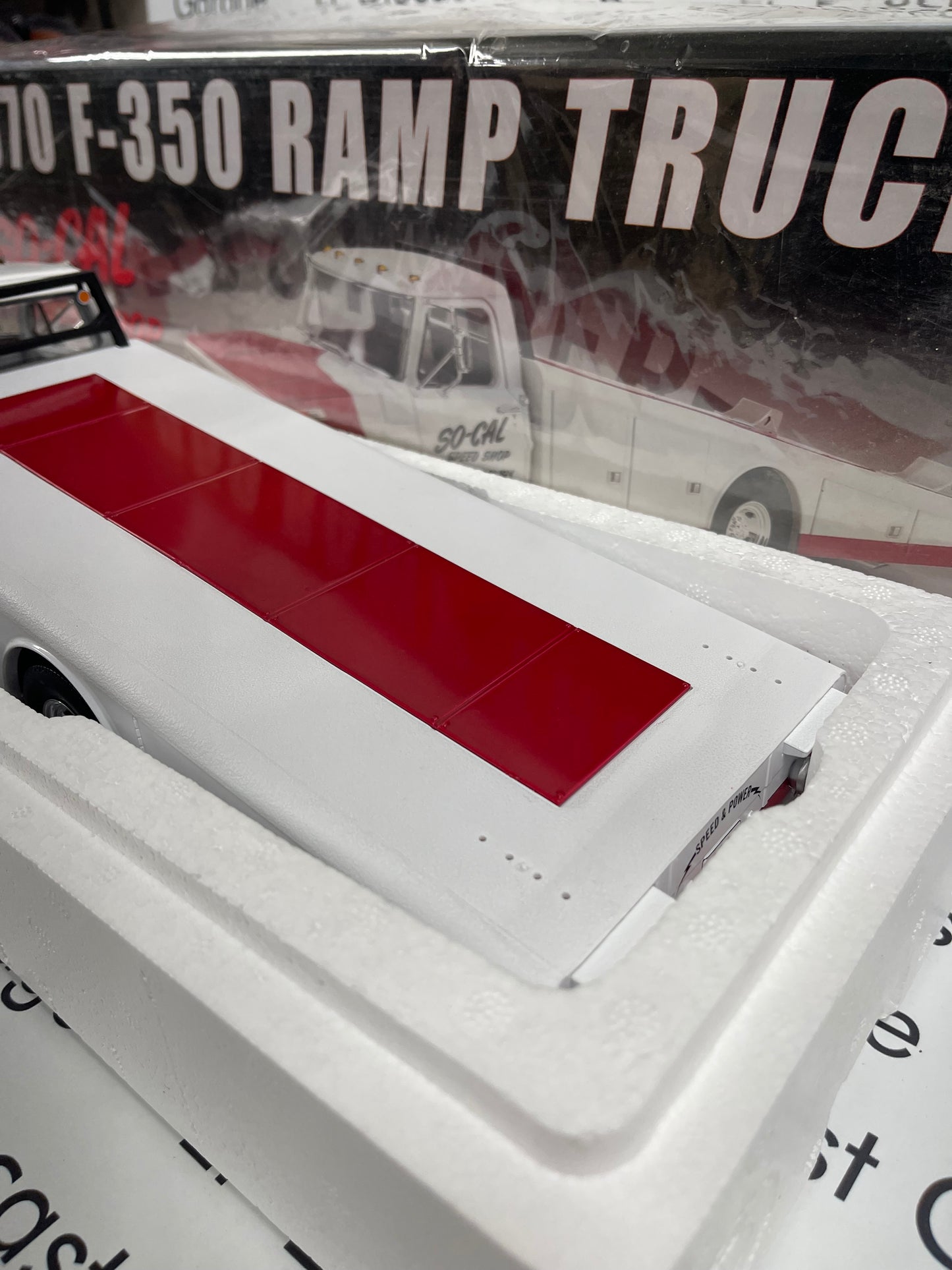 ACME 1970 Ford F-350 Ramp Truck So-Cal Speed Shop 1:18 Diecast A1801410