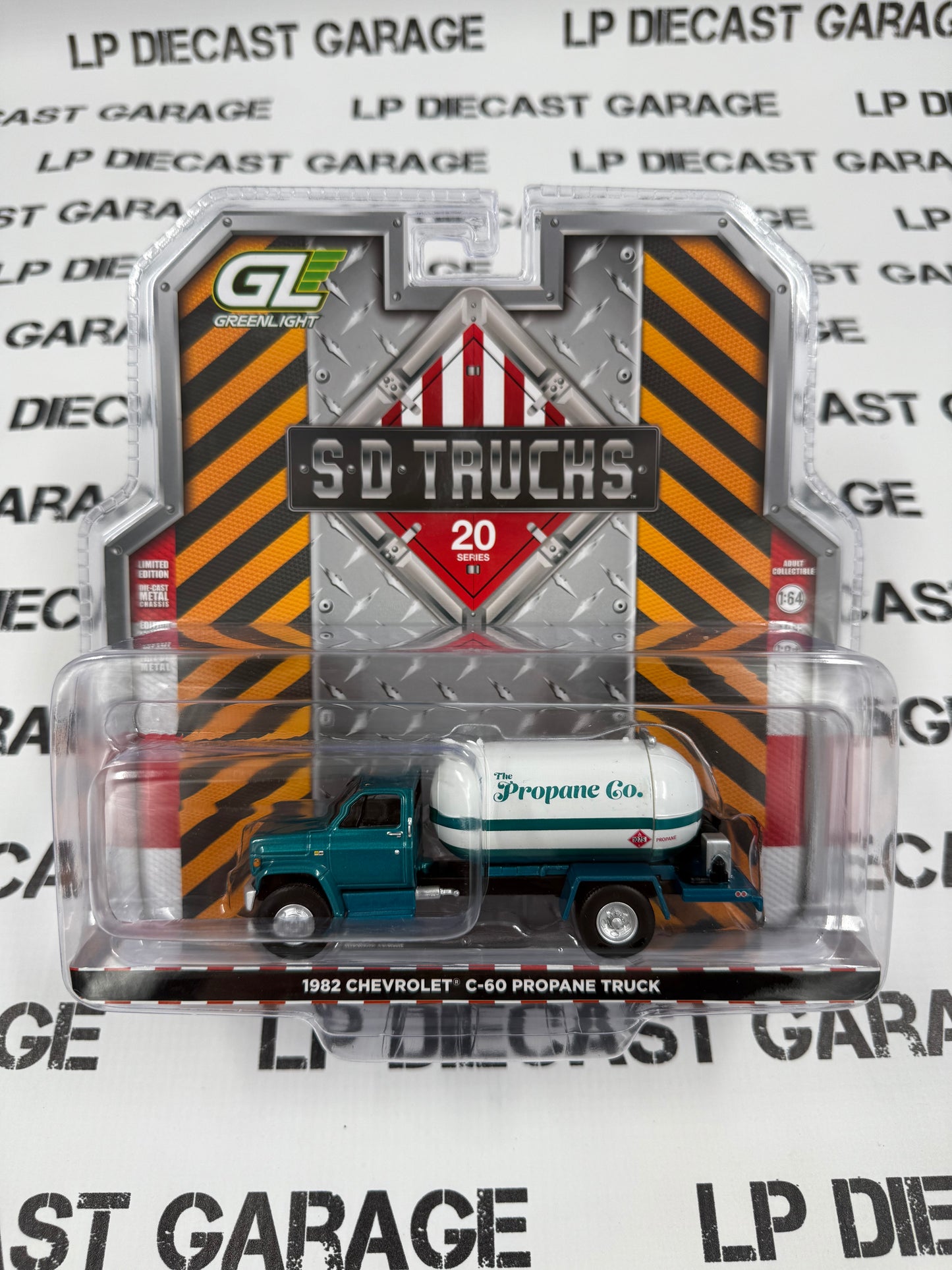 GREENLIGHT 1982 Chevrolet C-60 Propane Truck Teal 1:64 Diecast SD Trucks