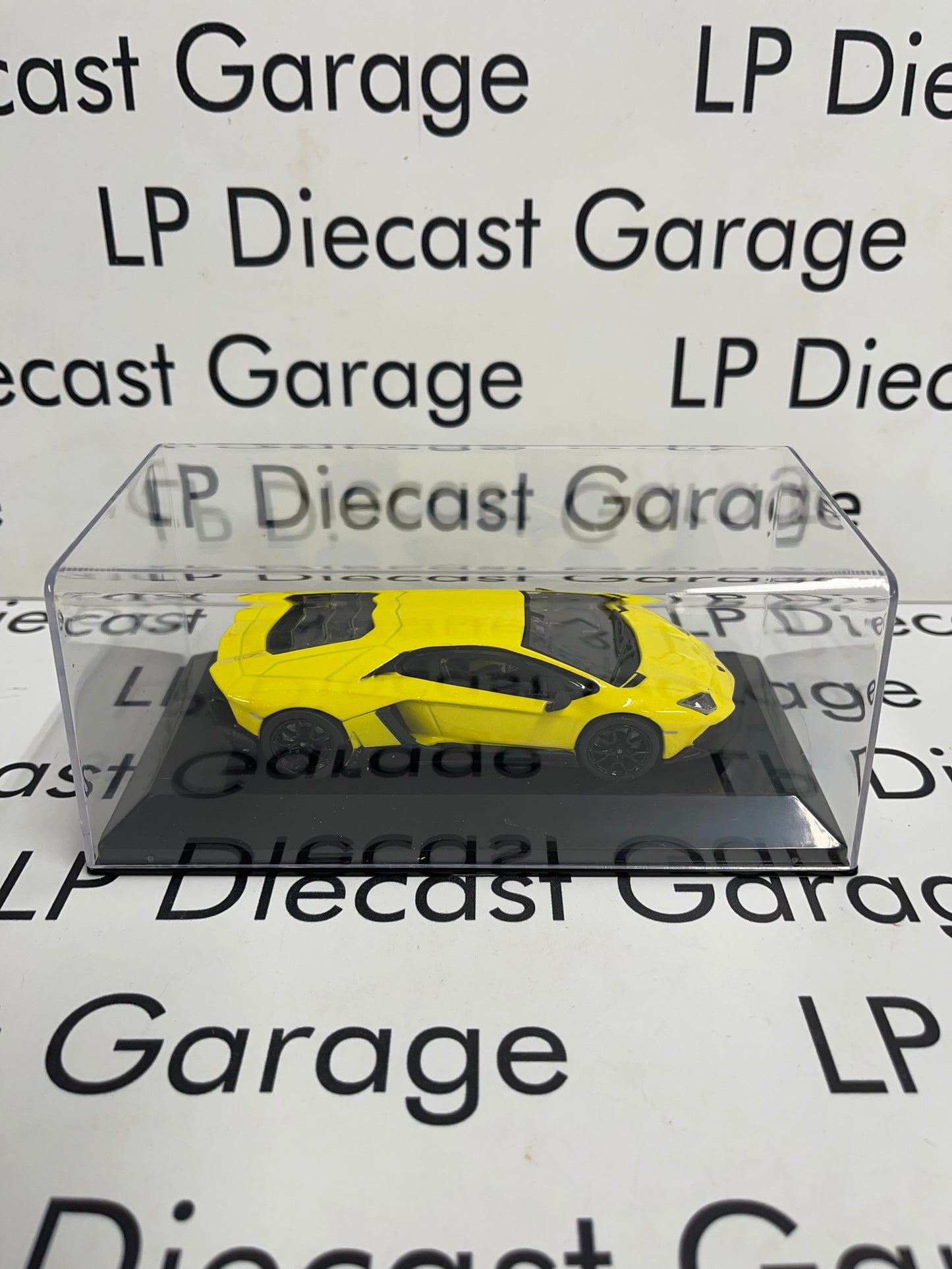 EDICOLA 2013 Lamborghini Aventador LP 720-4 Yellow 1:43 Diecast Euro