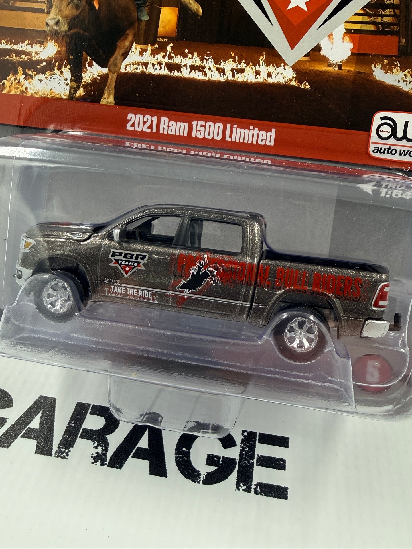 AUTO WORLD 2021 Ram 1500 Limited PBR Rodeo 1:64 Diecast Big Country