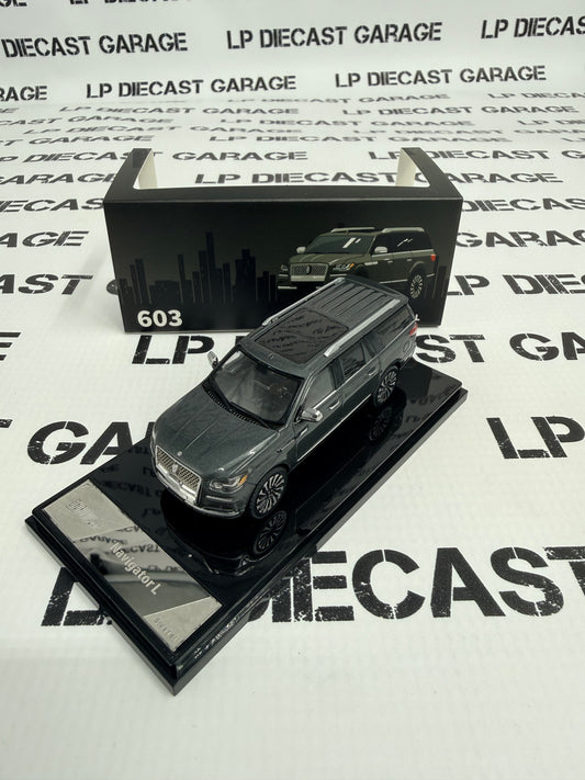 GCD Shadow PRO 2025 Lincoln Navigator Grey 1:64 Diecast SUV