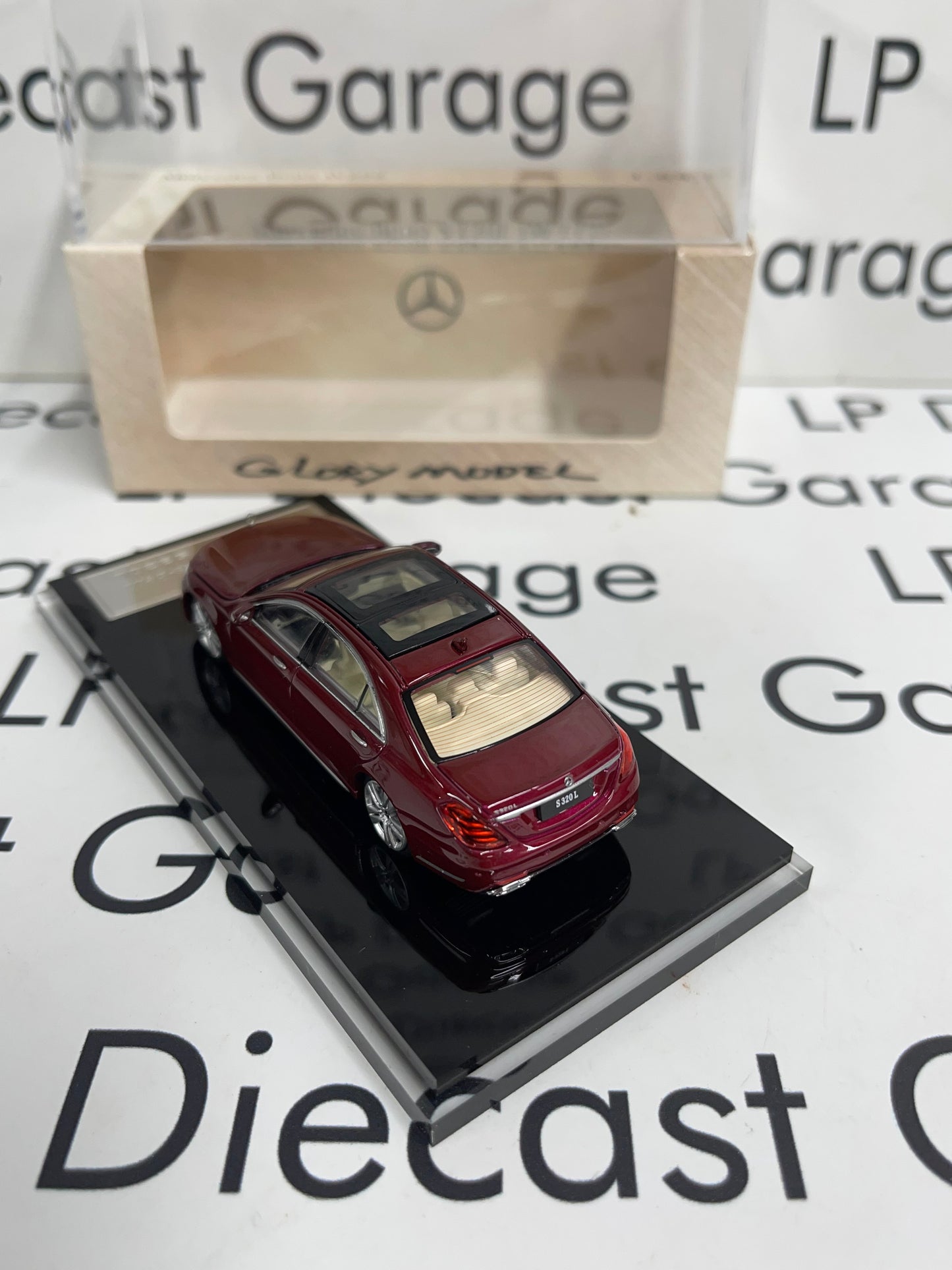 GLORY MODEL 2019 Mercedes Benz S320L W222 Red 1:64 Diecast Ghost Player