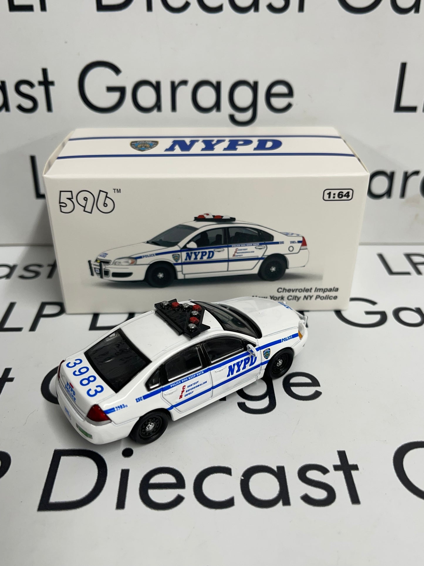 596 Model Chevrolet Impala Responder NYPD Police 1:64 Diecast