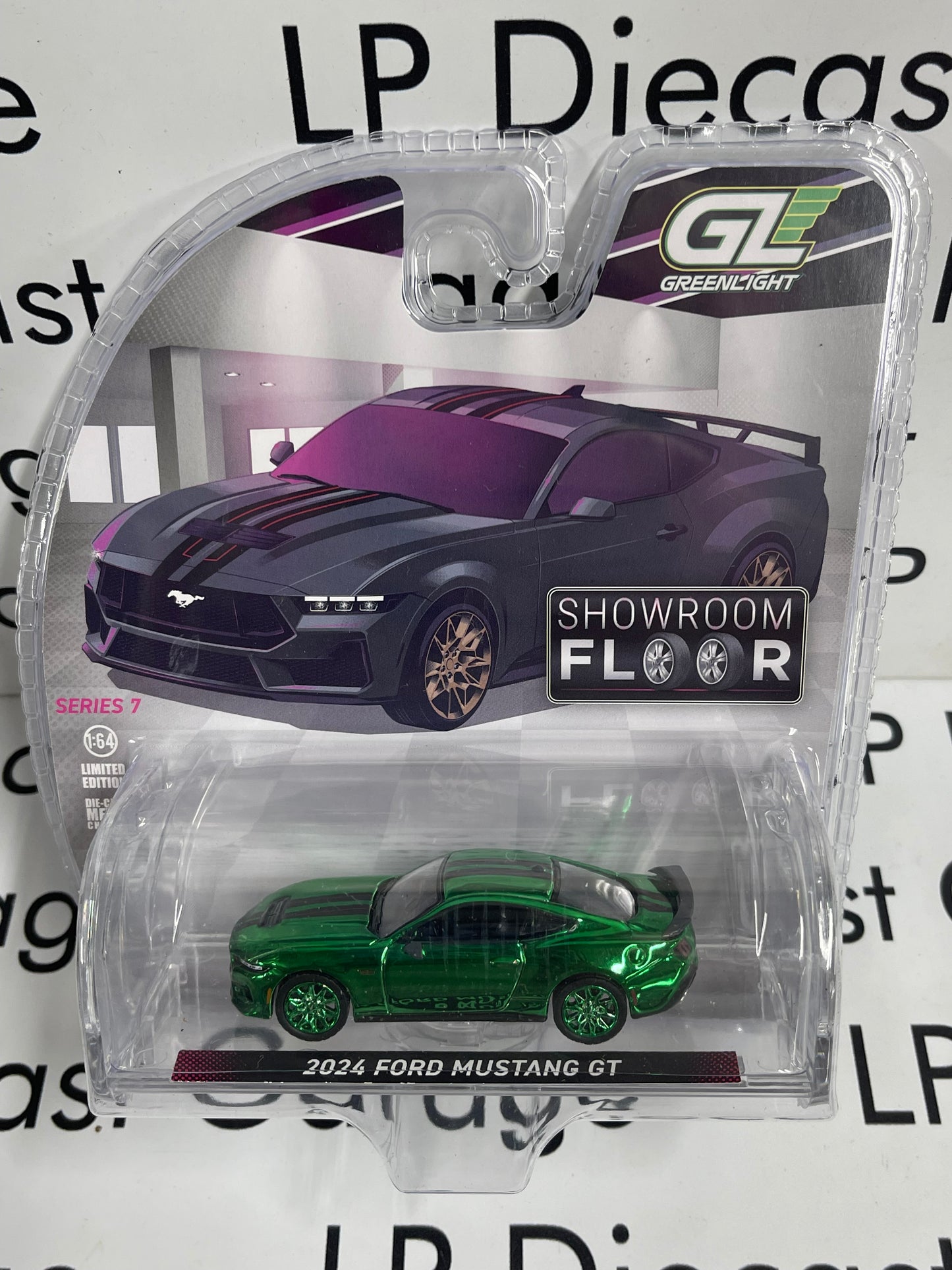 GREEN CHROME CHASE GREENLIGHT 2024 Ford Mustang GT Grey Showroom 1:64 Diecast